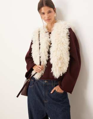 ASOS DESIGN - Weste aus Kunstpelz in Cremeweiß