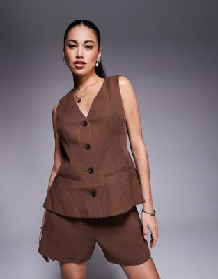 ASOS DESIGN - Weste in Schokobraun mit Schößchen, Kombiteil