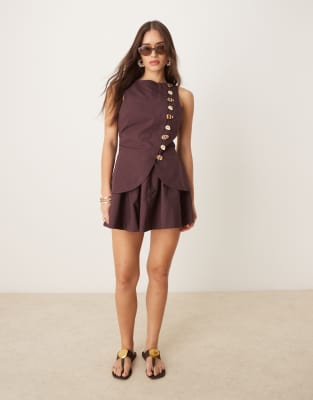 ASOS DESIGN - Westen-Minikleid in schokobrauner Leinenoptik mit Popeline-Rock