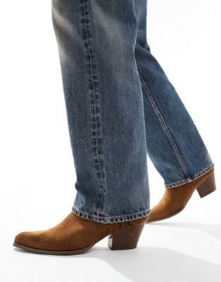  western cowboy boot in faux suede with tassel detail 