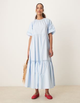 ASOS DESIGN - Western-Maxikleid in Blau mit Rundhalsausschnitt, Puffärmeln und Spitzendetail
