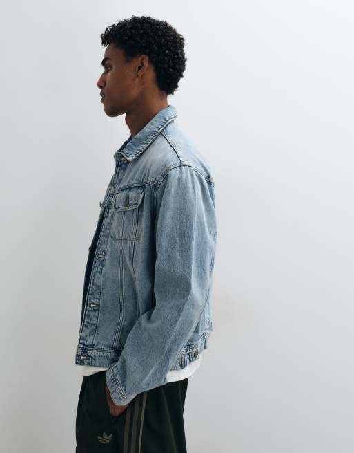 ASOS DESIGN western trucker denim jacket in light wash blue, 3 of 5