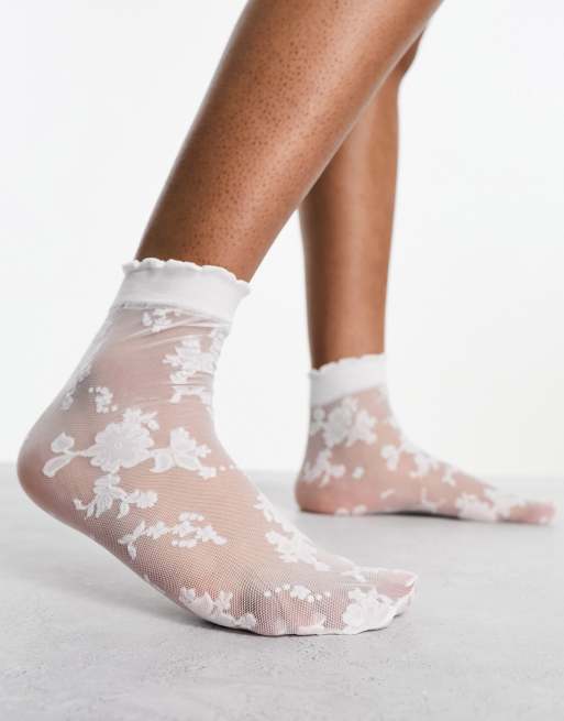 COLLUSION ankle socks with bow in white