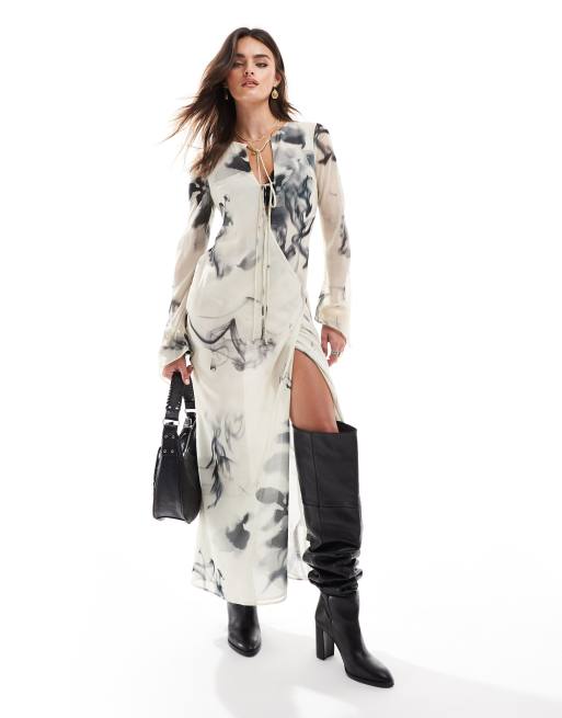 ASOS DESIGN – Wiązana kopertowa sukienka maxi w kolorze kości słoniowej z atramentowym wzorem