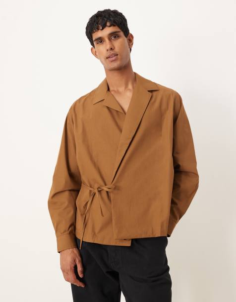 ASOS DESIGN – Wiązana z boku jasnobrązowa koszula o luźnym kroju z kołnierzykiem kubańskim - view 1