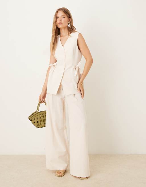 ASOS DESIGN – Wiązane w talii spodnie z domieszką lnu w kolorze kości słoniowej, część zestawu