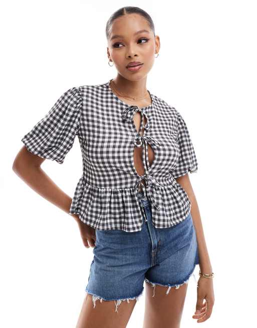 ASOS DESIGN – Wiązany z przodu teksturowany top z obszernymi rękawami w czarną kratkę vichy