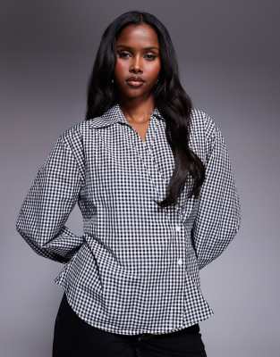 ASOS DESIGN - Wickelhemd mit schwarz-weißen Vichy-Karos und Cocoon-Ärmeln