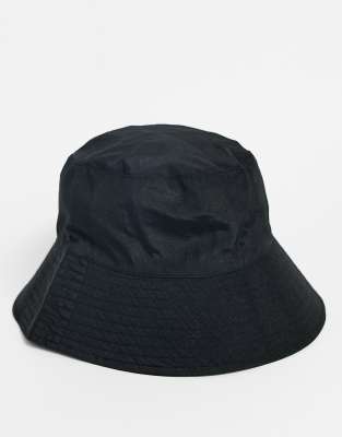 flat brim bucket hat