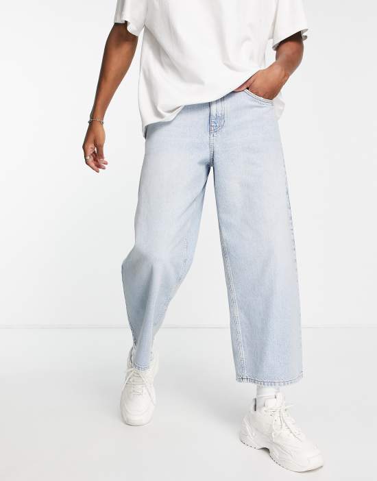 https://images.asos-media.com/products/asos-design-wide-crop-jeans-in-light-wash/201658581-4?$n_550w$&wid=550&fit=constrain