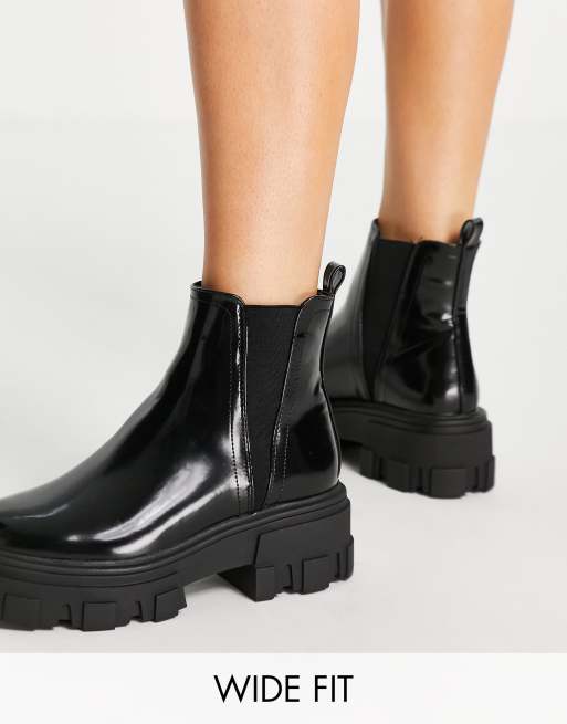 ASOS DESIGN Wide Fit Addy chunky chelsea boots in black