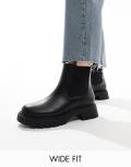 [ASOS DESIGN] ASOS DESIGN Wide Fit Adjust chunky chelsea boots in black 9 BLACK