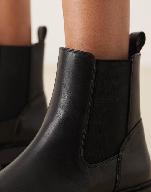 ASOS DESIGN Wide Fit Alford chunky flat chelsea boots in black, 3 of 4