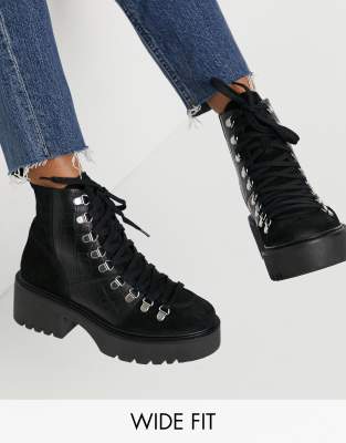 chaussures style randonnée