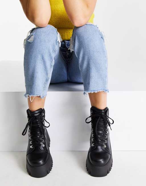 ASOS DESIGN Wide Fit - Anastasia - Chunky vandrestøvler med snøre i sort, 4 af 4