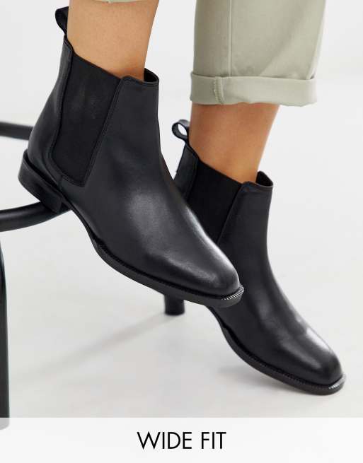 ASOS DESIGN Wide Fit April leather chelsea boots in black