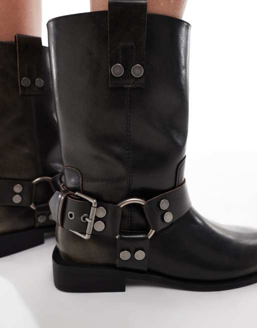 ASOS DESIGN – Arley – Bruna, platta bikerboots med polerad finish och bred passform