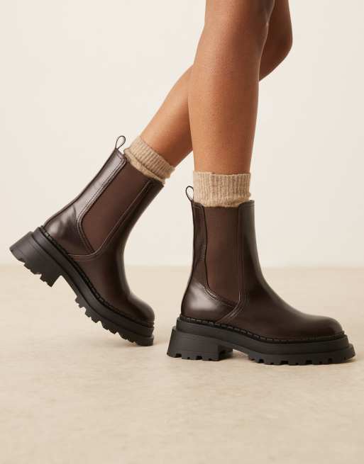 ASOS DESIGN Wide Fit Austin chunky chelsea boots in brown
