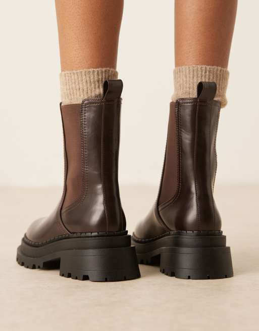 ASOS DESIGN Wide Fit Austin chunky chelsea boots in brown