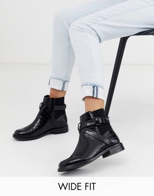black boots flat ankle
