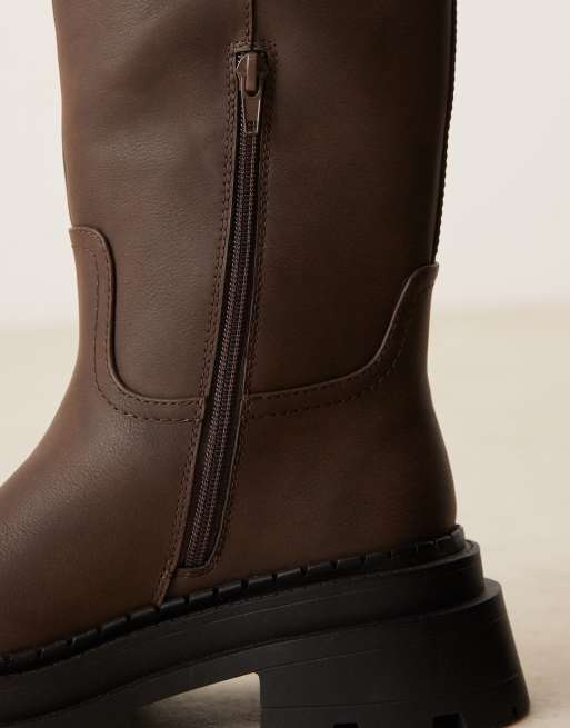 ASOS DESIGN Wide Fit - Cecilia - Chokoladebrune chunky knæstøvler med flad sål, 4 af 4