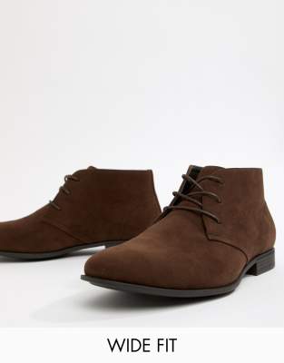 wide chukka boots