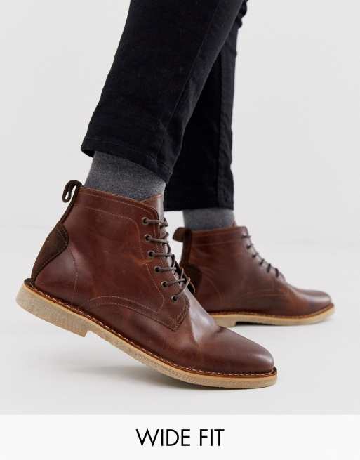 Asos design desert boots in tan leather with store suede detail