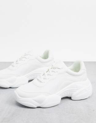 chunky white tennis shoes