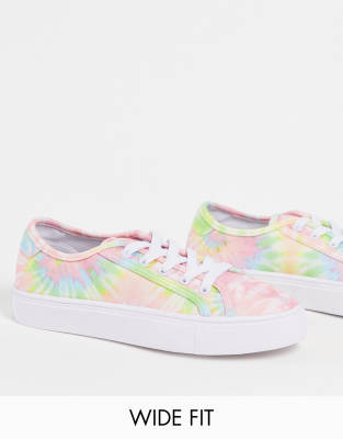 superga wide fit