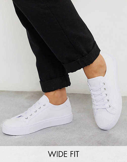 ASOS DESIGN Wide Fit Dizzy lace up trainers in white