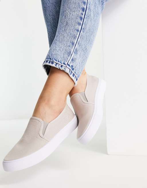 ASOS DESIGN Wide Fit Dotty slip on plimsolls in grey