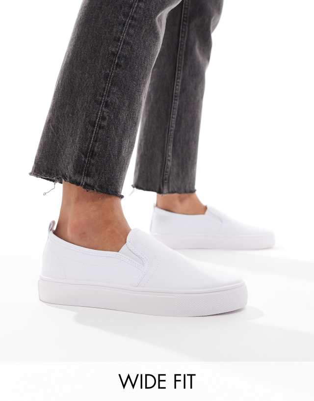 ASOS DESIGN Wide Fit Dotty slip on plimsolls in white