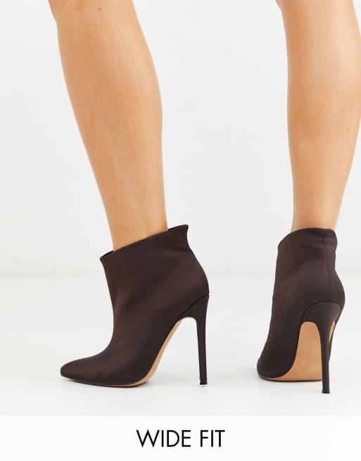 ASOS DESIGN Wide Fit Effortless pull on ankle boots in brown