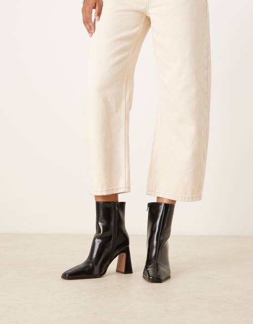 ASOS DESIGN Wide fit – Elodie – Absatzstiefel in Schwarz mit kantiger Spitze, weite Passform, 4 von 4
