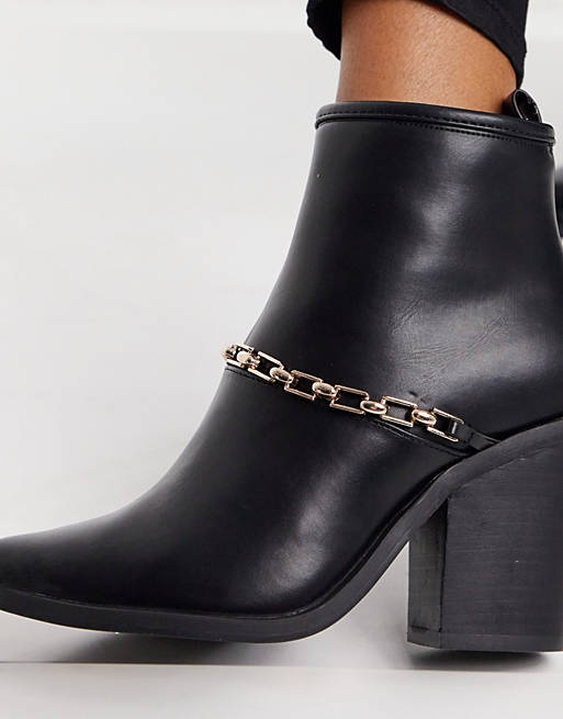 Wide fit chain detail western boots in faux leather Asos Men Shoes Boots Cowboy Boots 