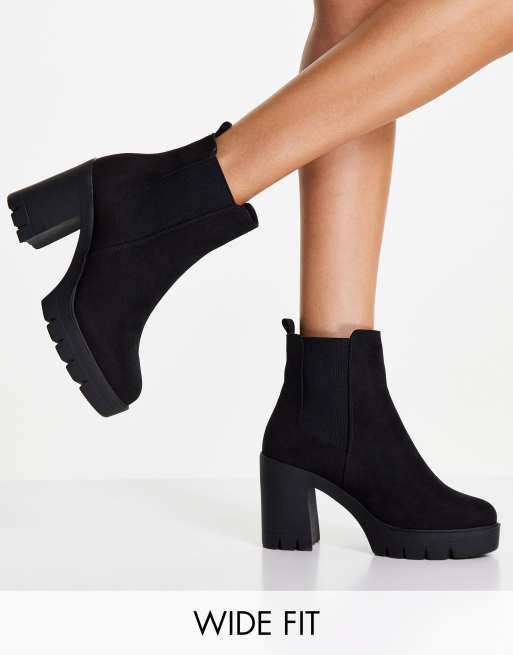 ASOS DESIGN Wide Fit Eve Chelsea Stiefel in Schwarz mit Absatz und dicker Sohle ASOS