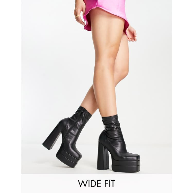 DESIGN Wide Fit Evelyn platform boots in | ASOS