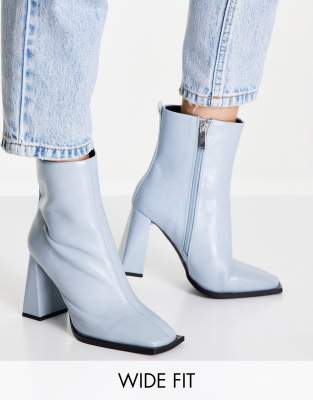 Blue ankle best sale boots low heel