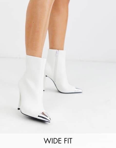 ASOS DESIGN Wide Fit – Exeter – Weiße Stiefel mit Metallzehenkappe