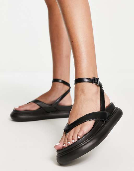 ASOS Fateful Chunky Flip Flop Sandals in Black