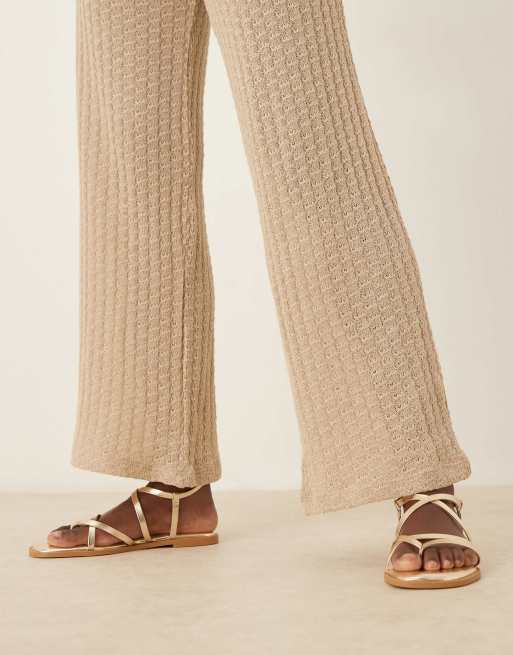 ASOS DESIGN Wide Fit – Fierce – Złote sandały z paseczkami, 4 z 4