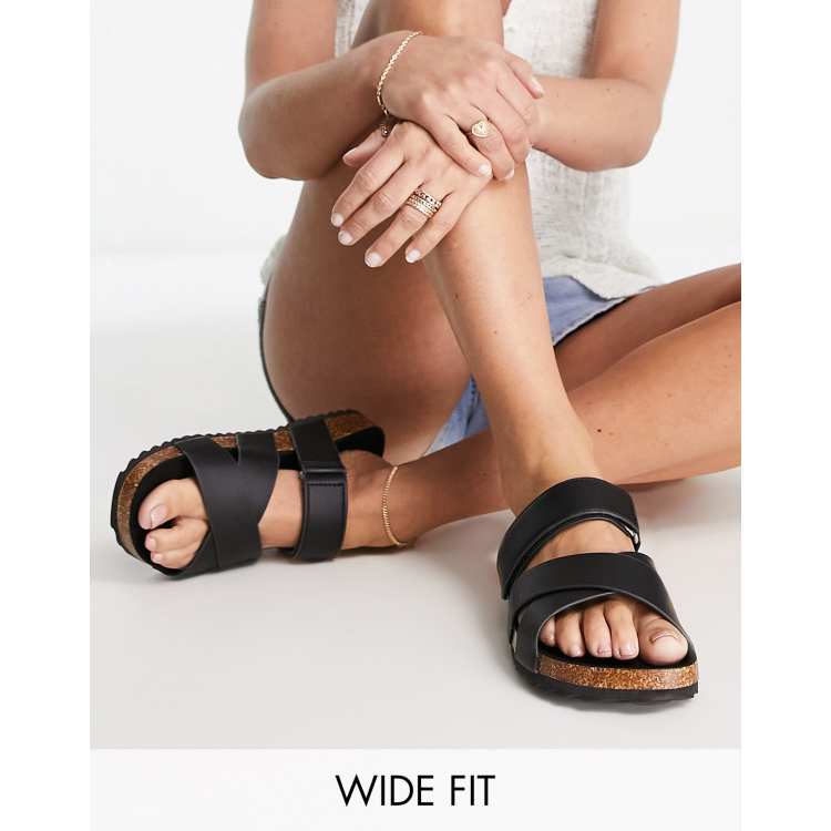 Black flat 2025 sandals wide fit