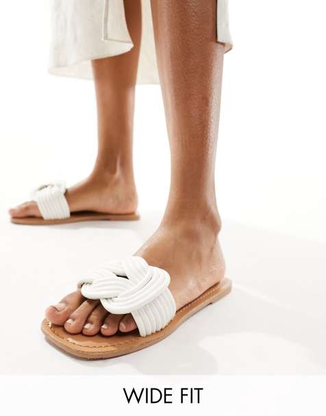 ASOS DESIGN Wide Fit – Fifi – Flache, gewebte Mules-Sandalen in Weiß, weite Passform - view 1