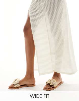 Thumbnail - ASOS DESIGN Wide Fit - Fifi - Flache, gewebte Pantoletten in Gold, weite Passform-Goldfarben