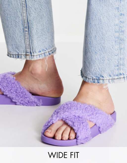 ASOS DESIGN Wide Fit – Fiona – Lila tofflor i teddy