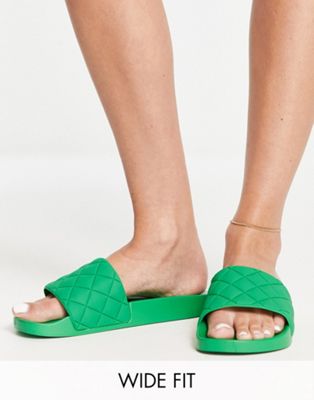 ASOS DESIGN Wide Fit Flare quilted sliders in green