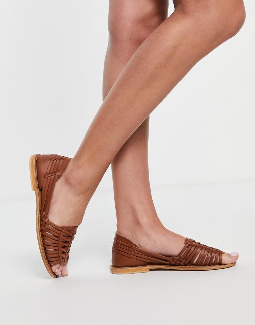ASOS DESIGN Wide Fit – Florentine – Ledersandalen in Hellbraun mit Flechtdesign, 2 von 4