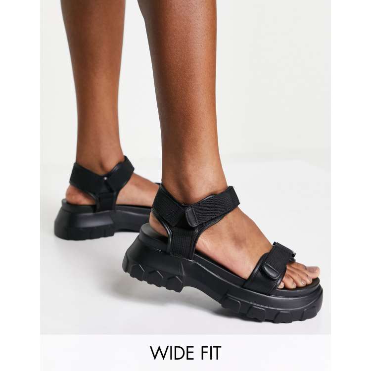 Sporty sandals online black