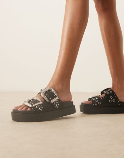 ASOS DESIGN Wide Fit – Forward – Czarne sandały w stylu kowbojskim na grubej podeszwie z klamrami i wkładką - view 1