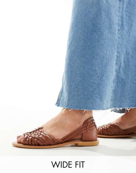 ASOS DESIGN Wide Fit - Francis - Gyldenbrune flettede flade sandaler i læder - view 1